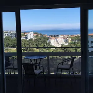 Superb View Over And The Ocean, With Wonderful Balcony Appartement Cascais